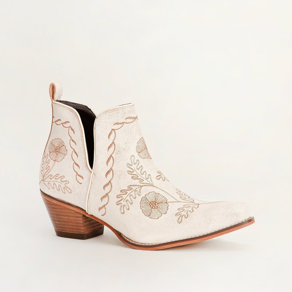 LOYAL WEST WESTERN BOOTIES WHITE CALFSKIN FLORAL EMBROIDERED